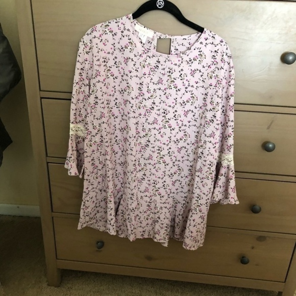Hopely 3 quarter length pink floral tunic length top never worn. 2022 spring.
